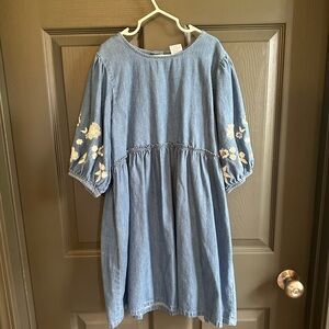 Cant believe it’s Walmart! Denim dress with Floral Embroidery size 7/8.